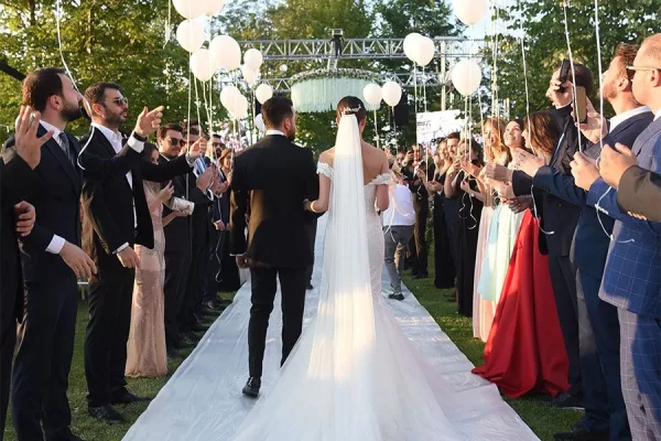 RUYADA DÜĞÜN  GÖRMEK