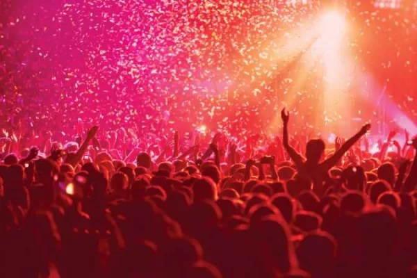 RUYADA EĞLENCE GÖRMEK