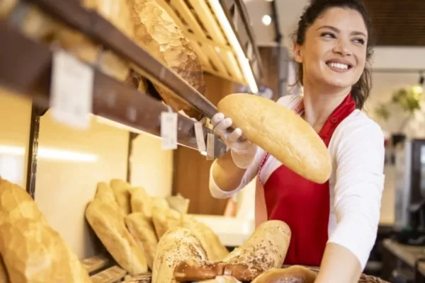 RUYADA EKMEKÇİ GÖRMEK