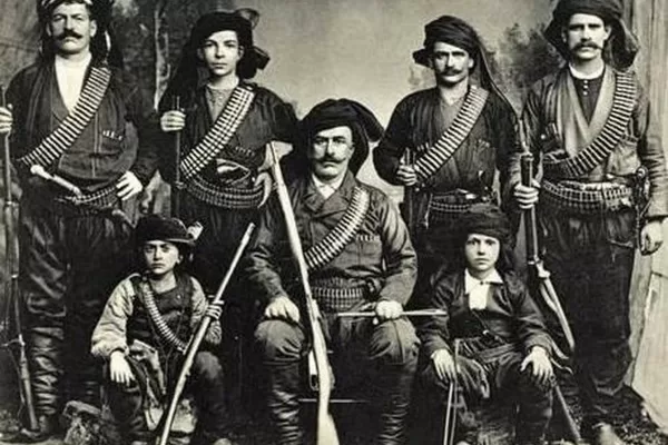 RUYADA EŞKİYA GÖRMEK