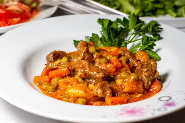 RUYADA ET YEMEĞİ GÖRMEK