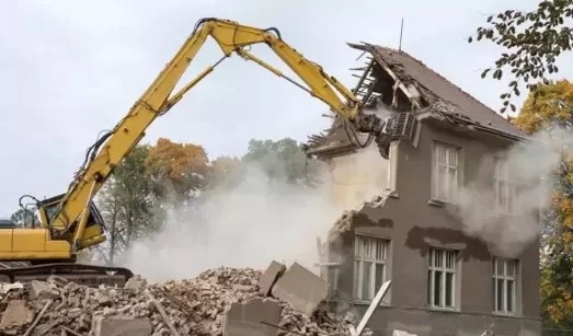 RUYADA EV YIKMAK GÖRMEK