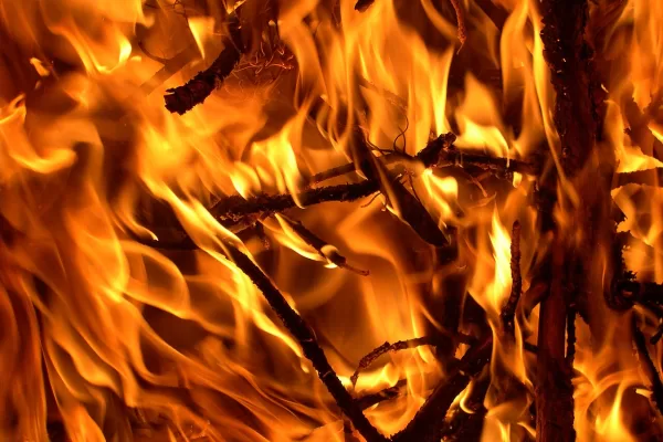 RÜYADA ATEŞ YAKICI GÖRMEK