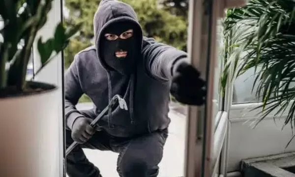 RUYADA HIRSIZ GÖRMEK