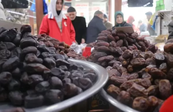 RUYADA HURMA SATICISI GÖRMEK