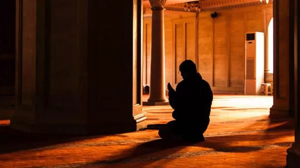 RUYADA  İBADET GÖRMEK