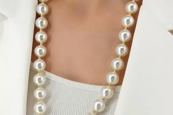 RUYADA  İNCİ GERDANLIK GÖRMEK