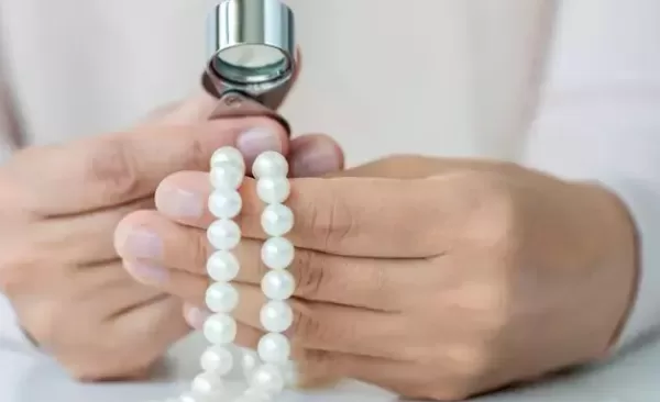 RUYADA  İNCİ VE CEVHER DELEN GÖRMEK