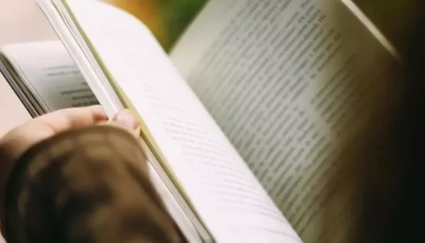 RUYADA   KASİDE GÖRMEK