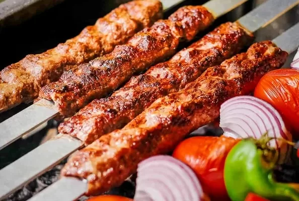 RUYADA    KEBAP   ŞİŞİ GÖRMEK