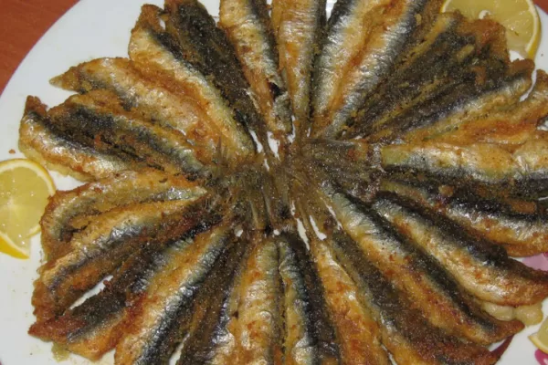 RUYADA   KIZARTILMIŞ  BALIK  SATICISI GÖRMEK