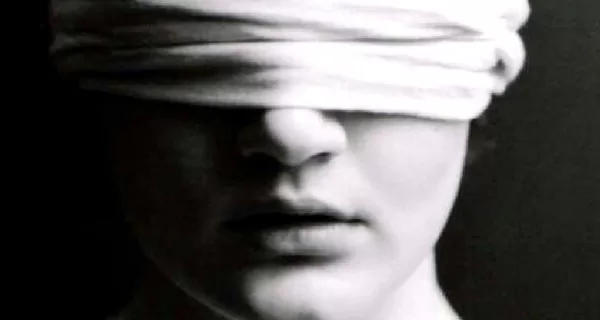 RUYADA  KÖR OLMAK GÖRMEK