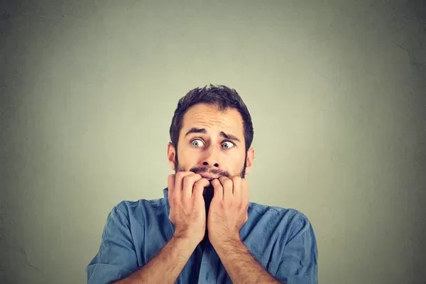 RUYADA   KORKAK GÖRMEK