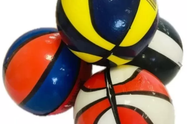 RUYADA  LASTİK TOP GÖRMEK