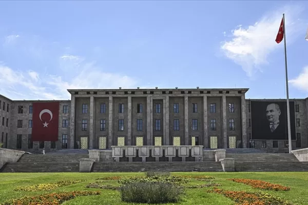 RUYADA   MECLİS GÖRMEK