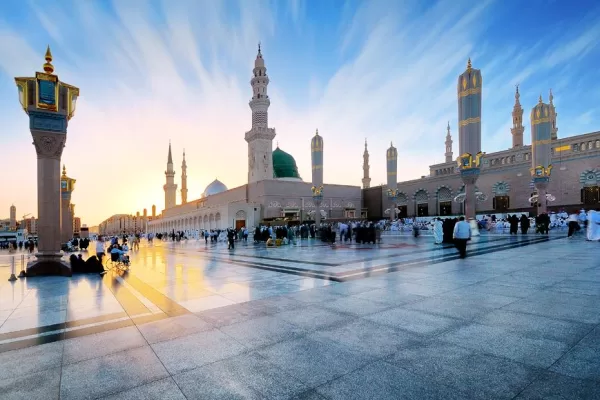 RUYADA  MEDİNE-İ MÜNEVVERE GÖRMEK