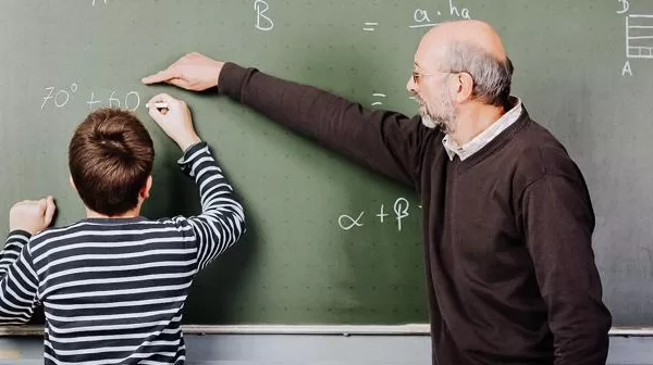 RUYADA  ÖĞRETEN GÖRMEK