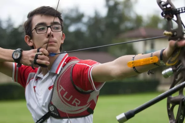 RUYADA  OKÇU GÖRMEK