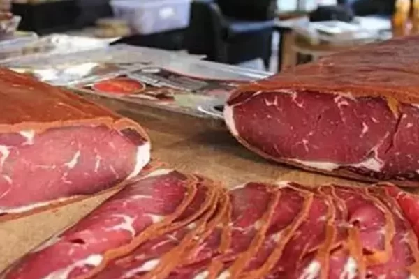 RUYADA   PASTIRMA GÖRMEK