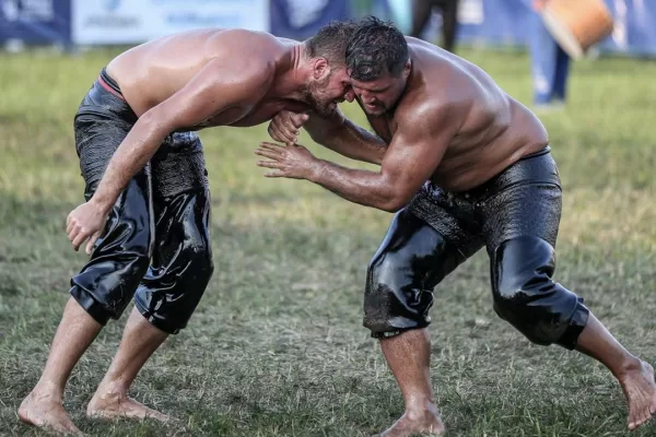 RUYADA  PEHLİVAN GÖRMEK