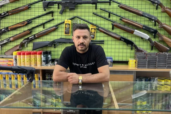 RUYADA  SİLAHÇI GÖRMEK