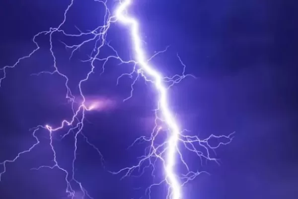 RUYADA    ŞİMŞEK GÖRMEK