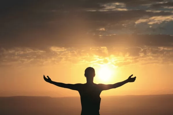 RUYADA   ŞÜKRETMEK GÖRMEK