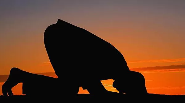 RUYADA  ŞÜKÜR SECDESİ GÖRMEK