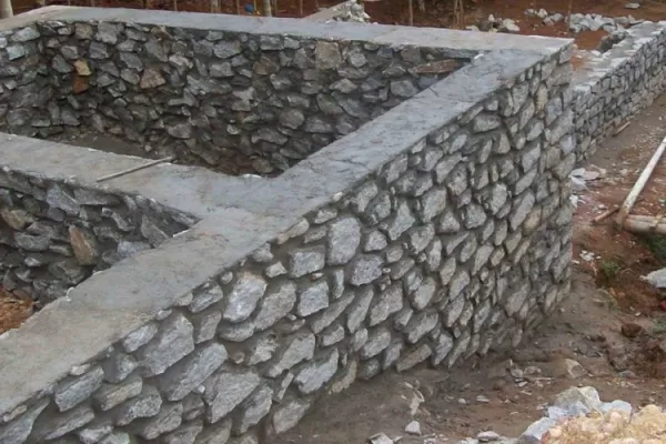 RUYADA   TAŞ  TEMEL GÖRMEK