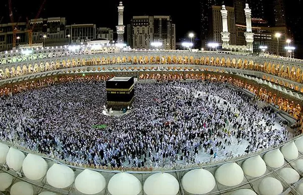 RUYADA   TAVAF GÖRMEK