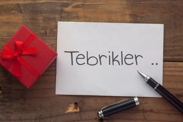 RUYADA   TEBRİK GÖRMEK