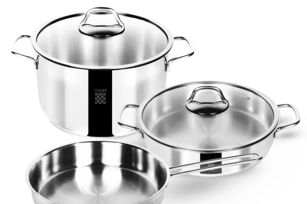 RUYADA  TENCERE VE TAVA GÖRMEK