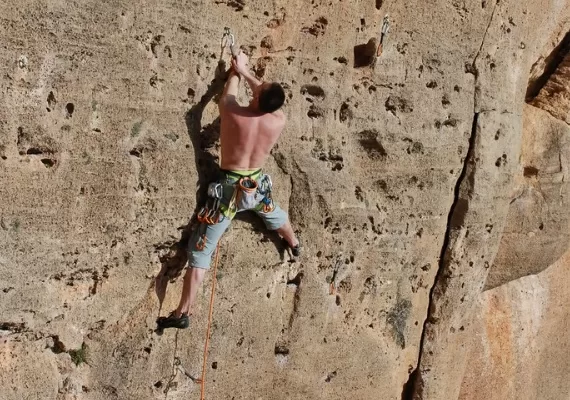 RUYADA   TIRMANMAK GÖRMEK