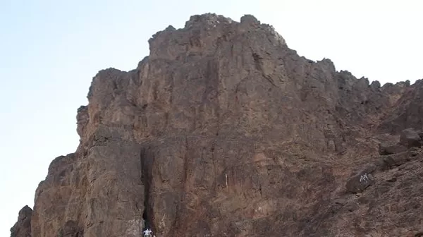 RUYADA   UHUD  DAĞI GÖRMEK