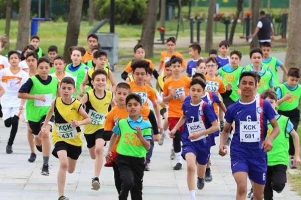 RUYADA YARIŞMAK GÖRMEK