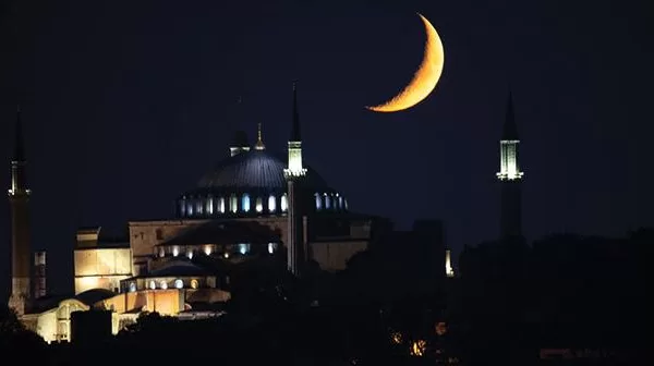 RUYADA  YATSI VAKTİ GÖRMEK