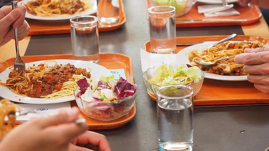 RUYADA  YEMEK YEMEK GÖRMEK