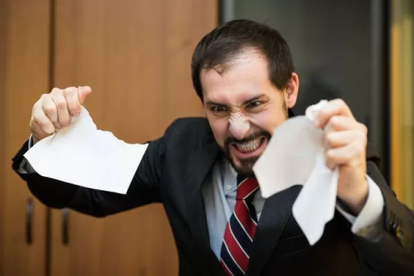 RUYADA   YIRTMAK GÖRMEK