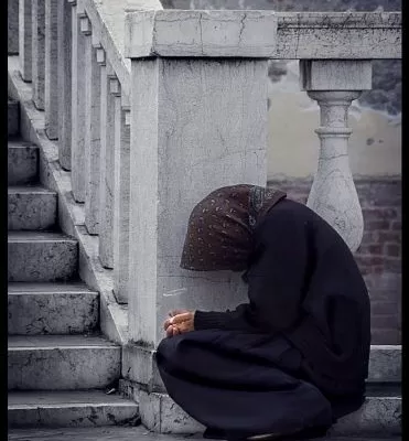 RÜYADA ACUZE (Yaşlı kadın) GÖRMEK