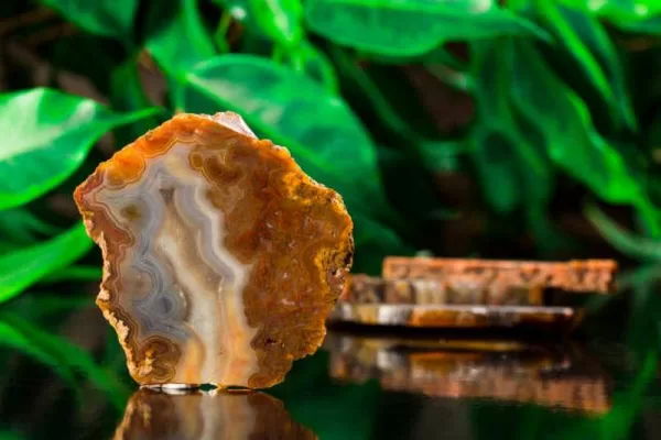 RÜYADA AKİK  TAŞI GÖRMEK