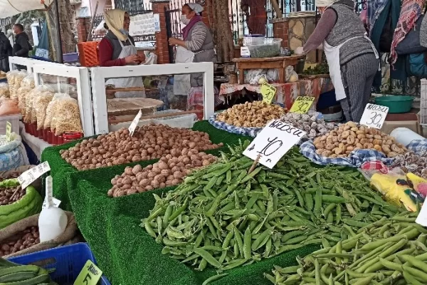 RUYADA   BAKLA  SATICISI GÖRMEK