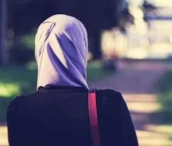 RUYADA   BAŞÖRTÜSÜ GÖRMEK