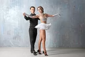 RUYADA DANSÇI GÖRMEK