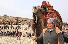 RUYADA DEVECİ GÖRMEK