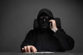 RUYADA DOLANDIRICI GÖRMEK