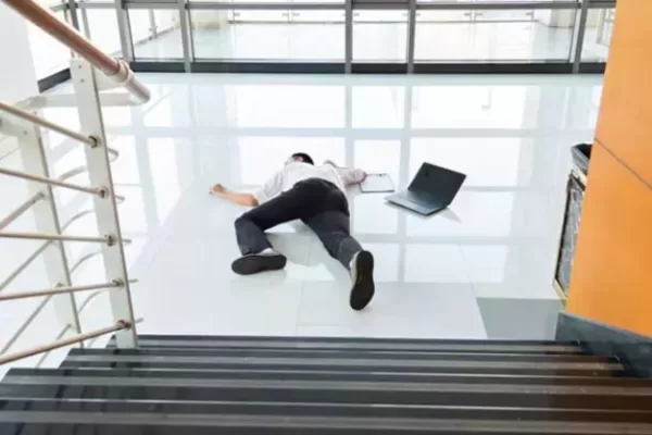 RUYADA DÜŞMEK GÖRMEK