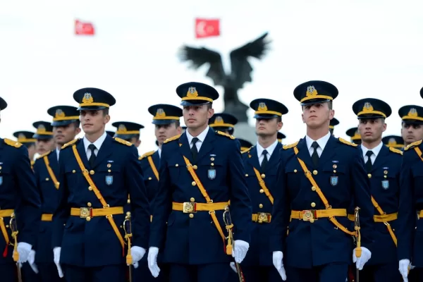 RUYADA  ZABİT (Subay) GÖRMEK